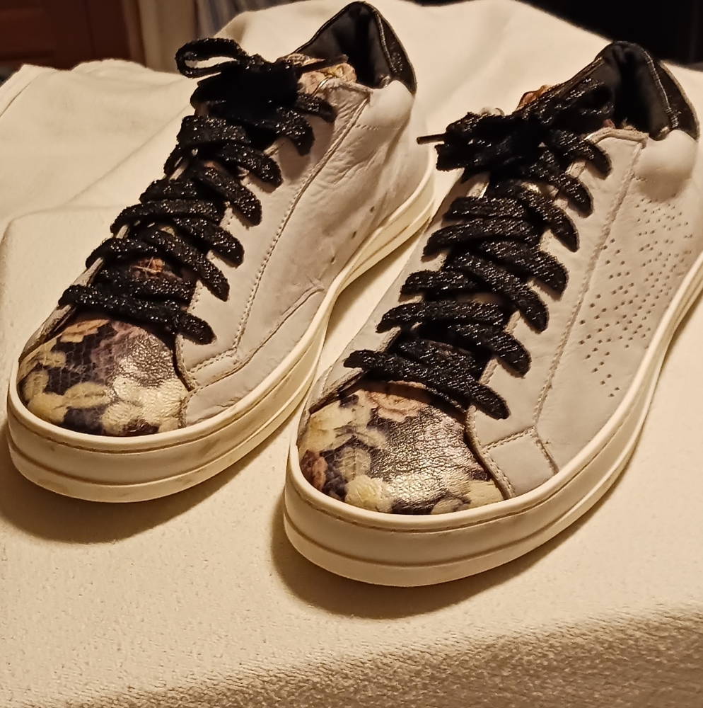 Like new P448 John's floral/python print women's sneakers size EU38